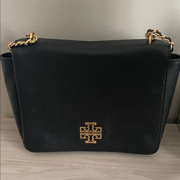 Tory Burch Handbags - Tory Burch Black Leather Shoulder Bag with Gold Chain